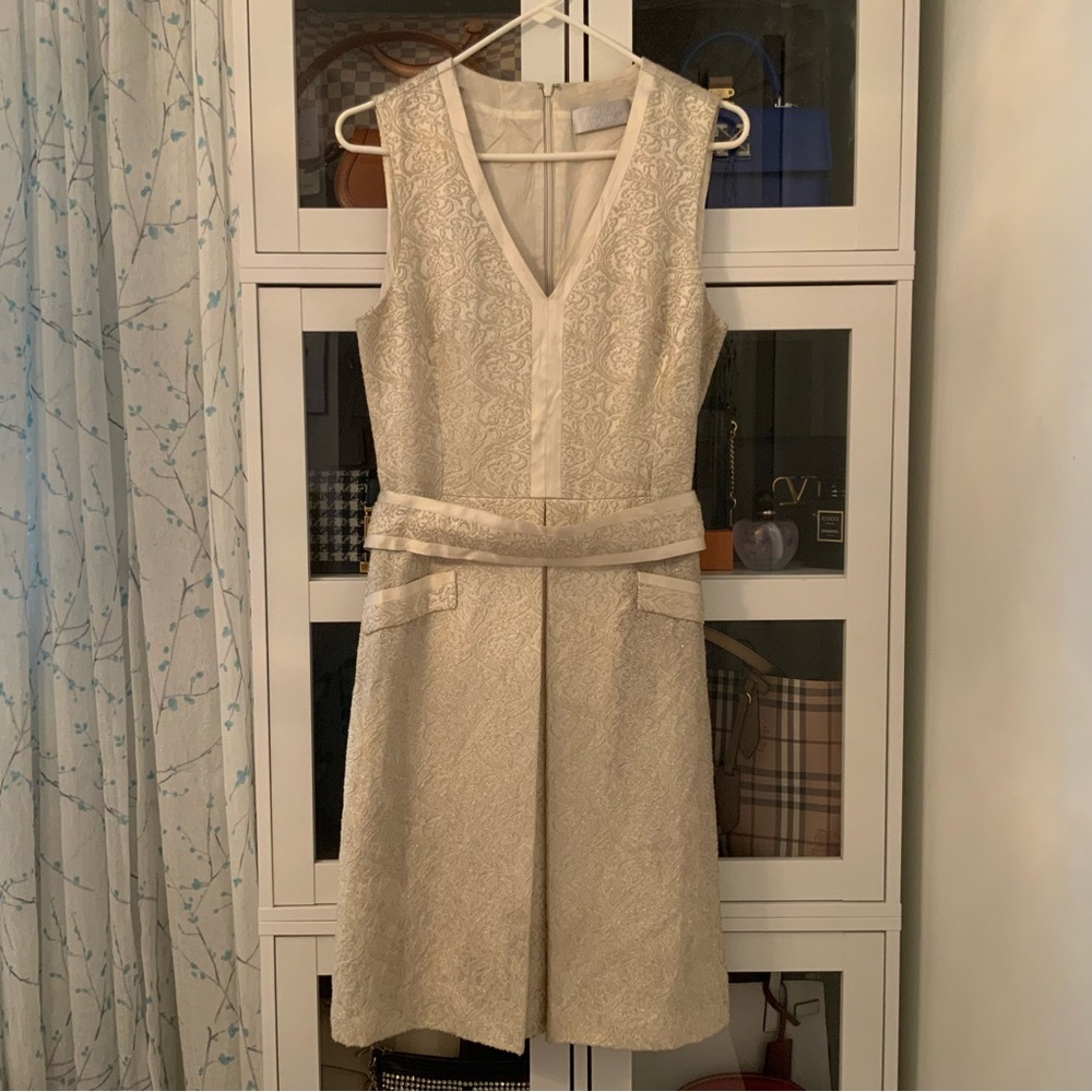 Badgley Mischka Wedding Dress Metallic Satin Jacquard V-Neck Knee Length